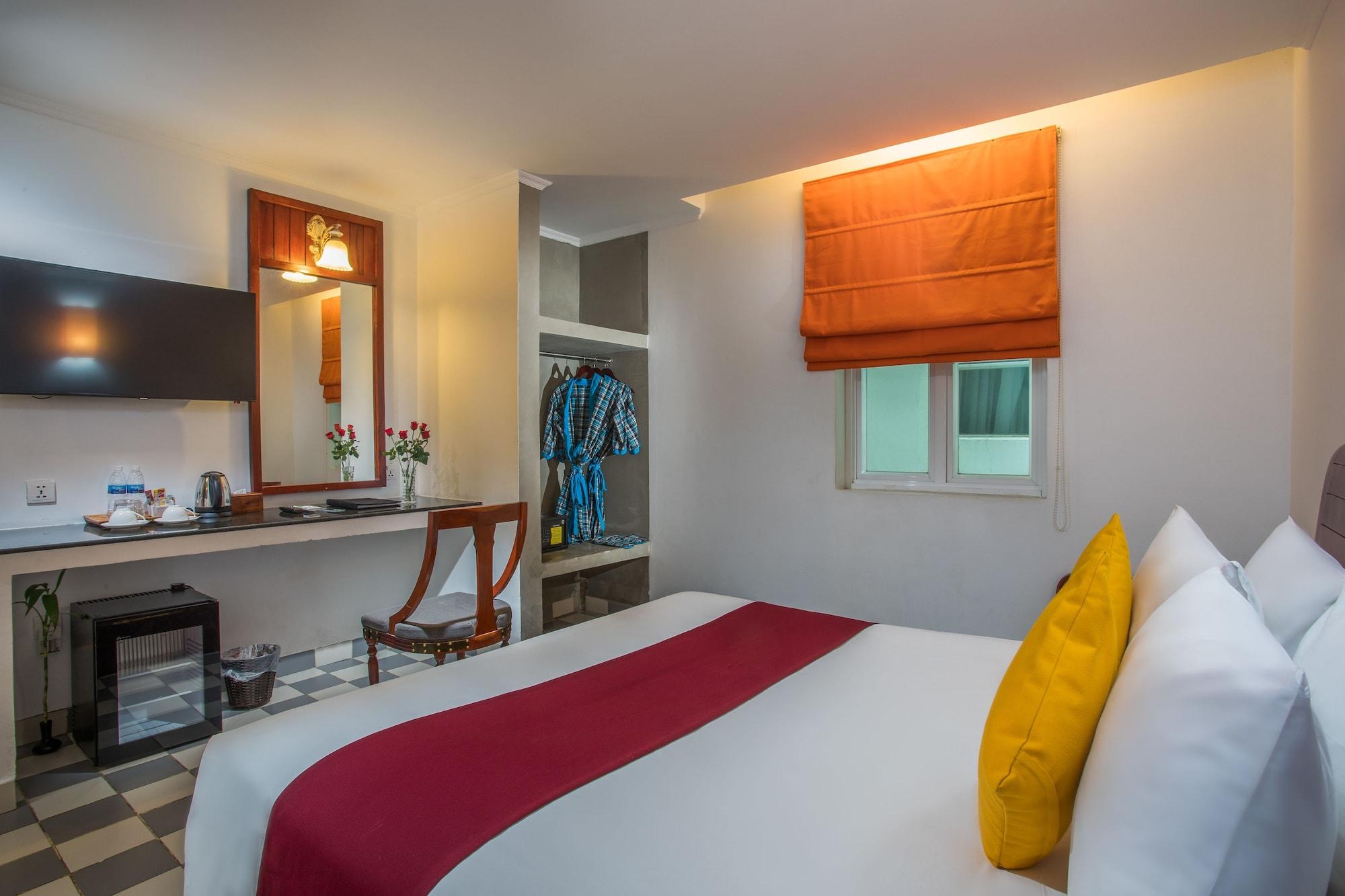 V Hotel פנום פן מראה חיצוני תמונה
