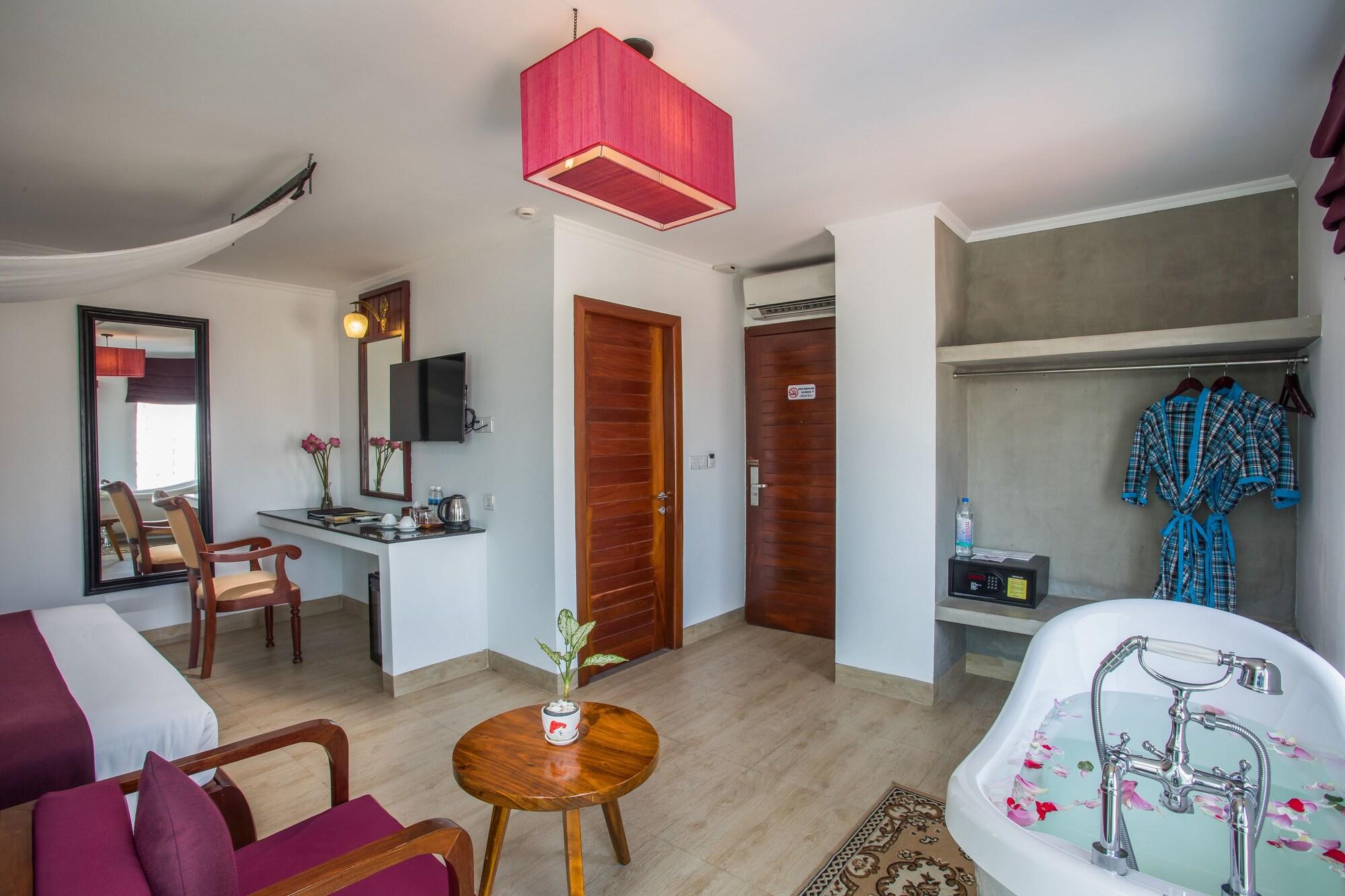 V Hotel פנום פן מראה חיצוני תמונה