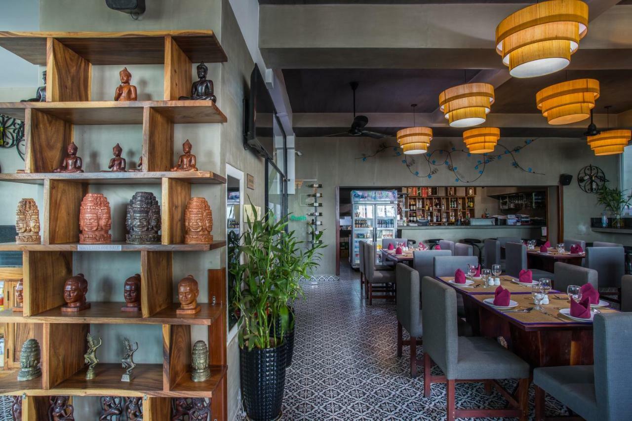 V Hotel פנום פן מראה חיצוני תמונה