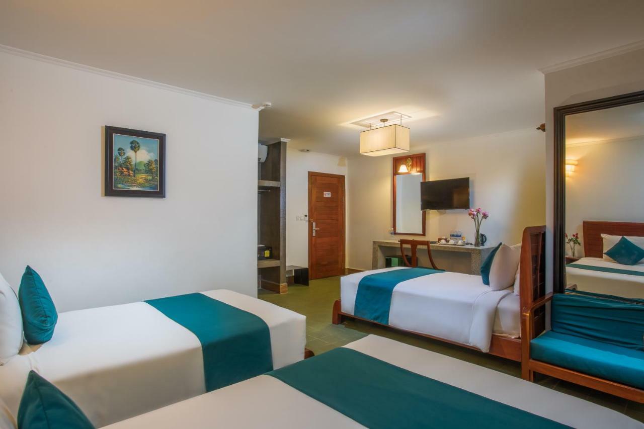 V Hotel פנום פן מראה חיצוני תמונה