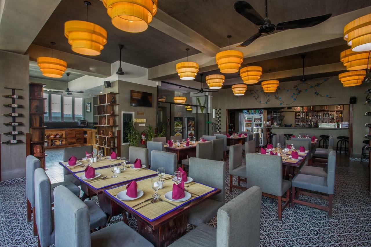 V Hotel פנום פן מראה חיצוני תמונה