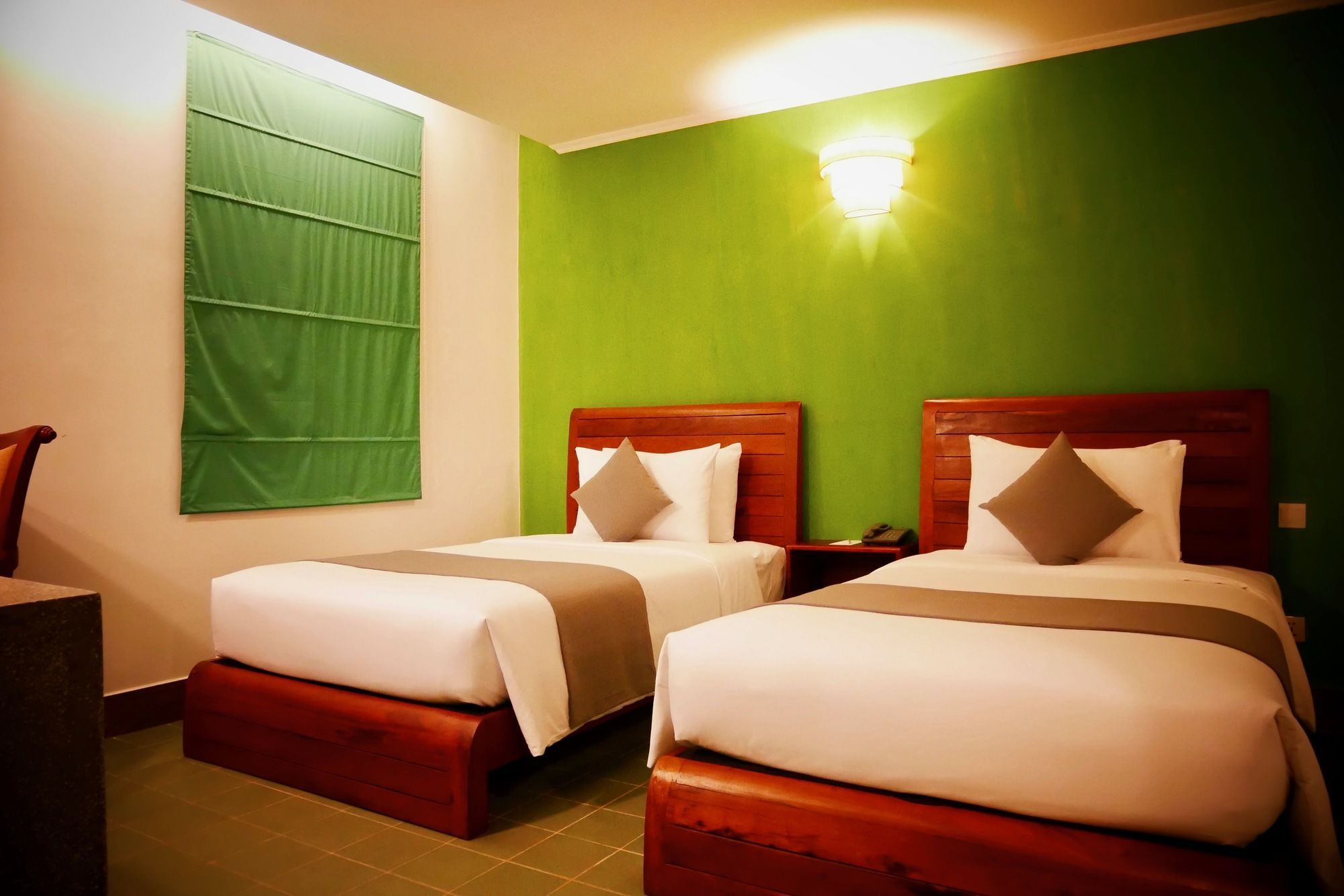 V Hotel פנום פן מראה חיצוני תמונה