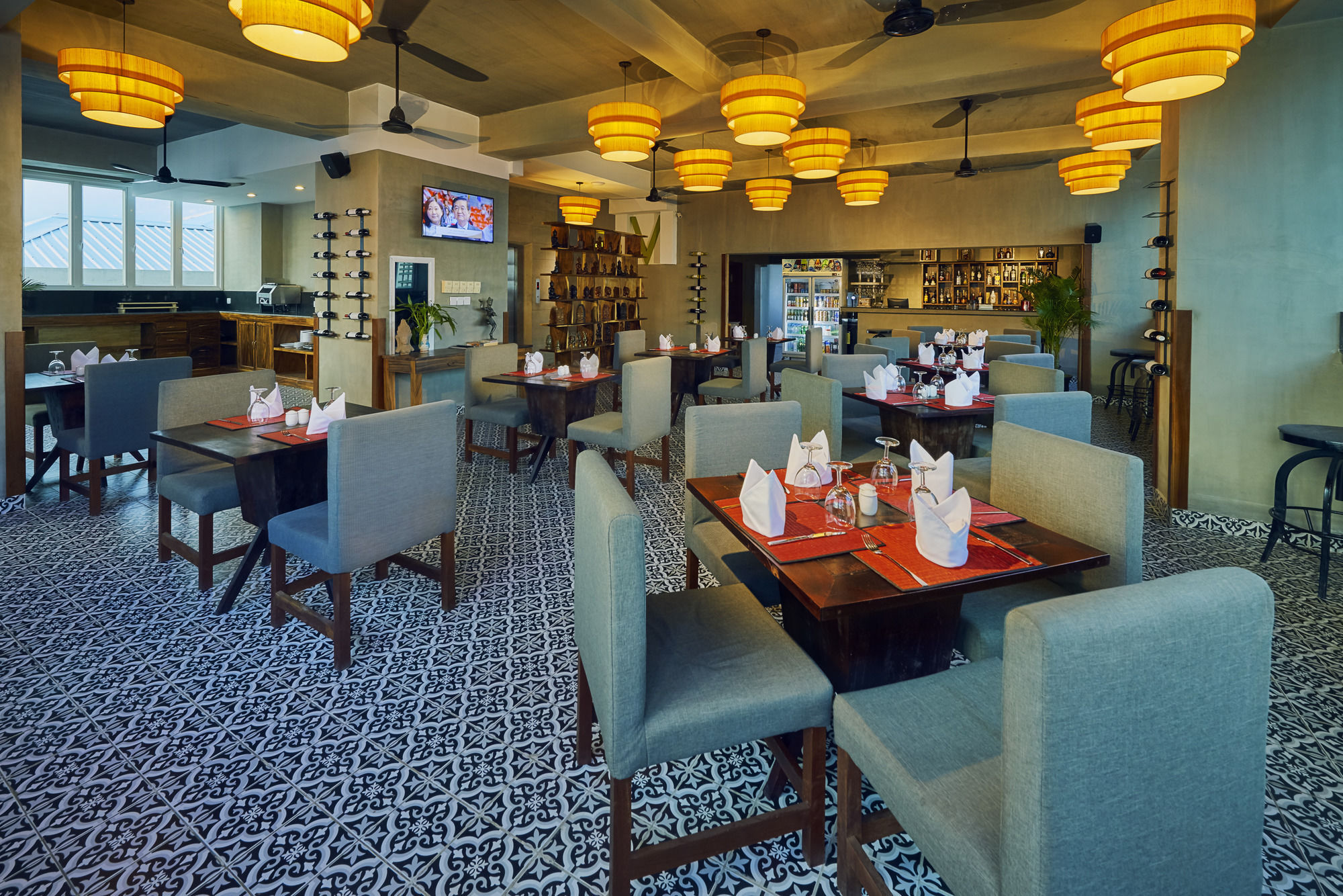 V Hotel פנום פן מראה חיצוני תמונה